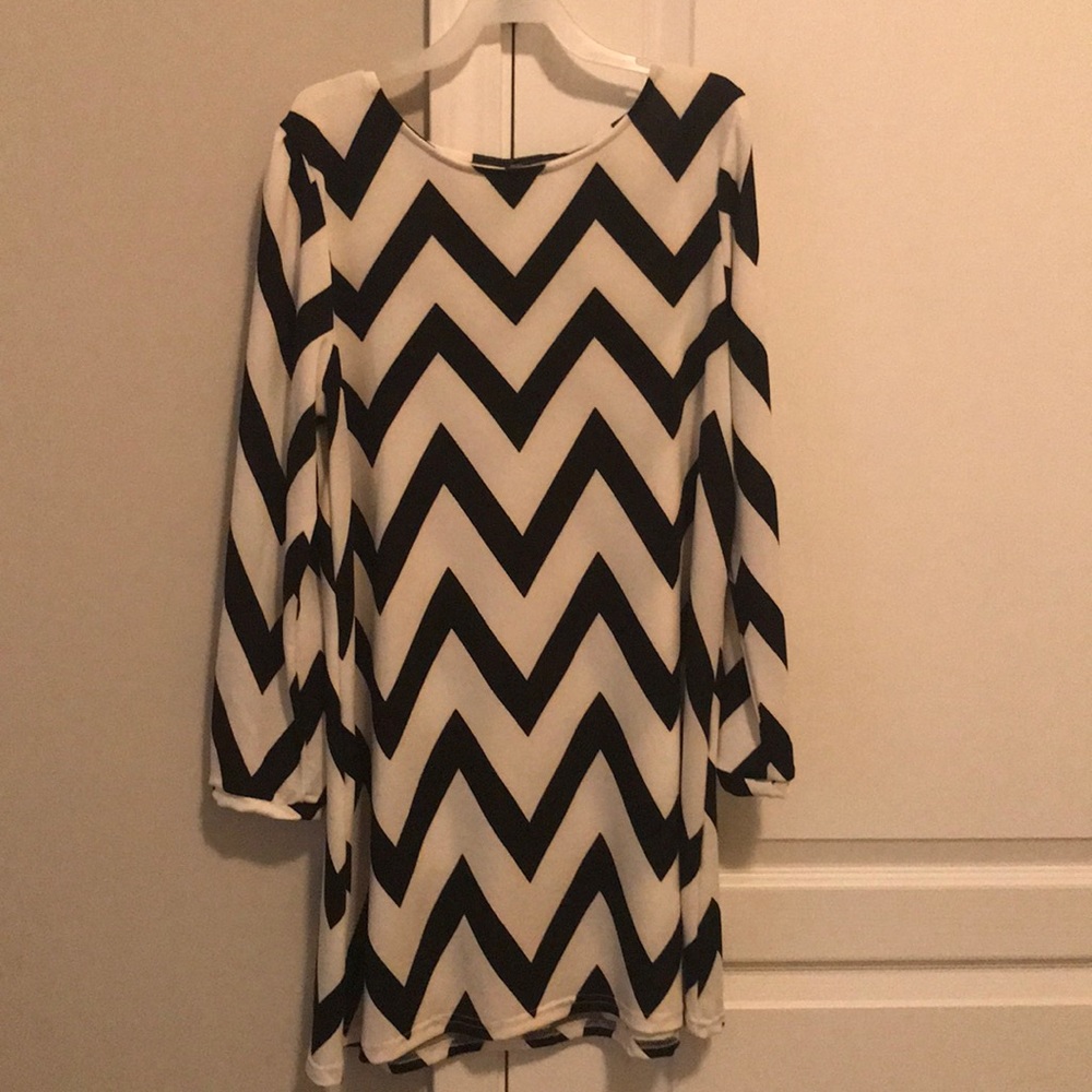 White and Black Zig-zag striped Dress